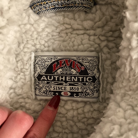 Vintage Levi’s Sherpa Jacket - Picture 5 of 5